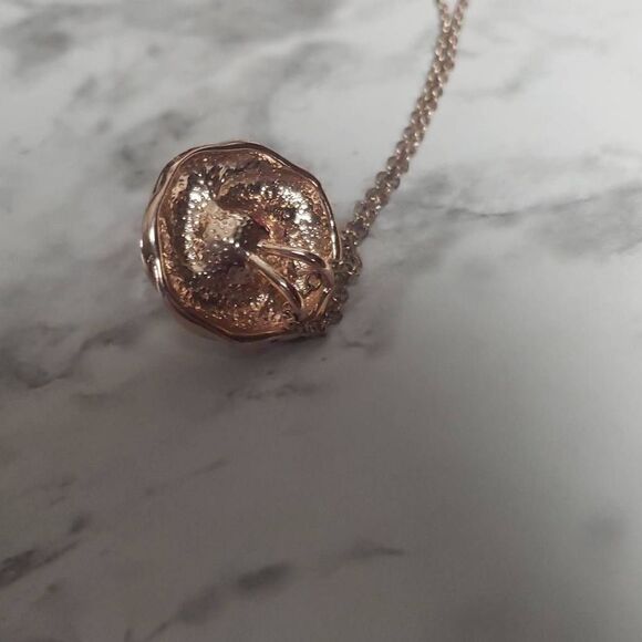 Pearl with Golden and White Swirl Necklace - Picture 7 of 9